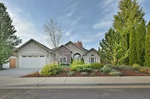 1013 Pumpkin Rdg, Eagle Point, OR 97524 - Photo 1