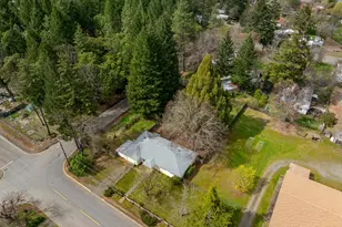 220 W Watkins St, Cave Junction, OR 97523 - Photo 1