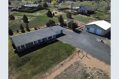 2275 SE Sagebrush Drive, Madras, OR 97741 - Photo 1