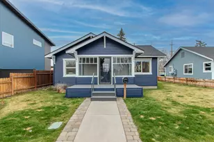 721 SW 10th St, Redmond, OR 97756 - Photo 1