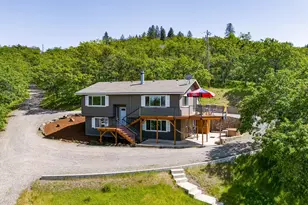 5205 Pioneer Rd, Medford, OR 97501 - Photo 1