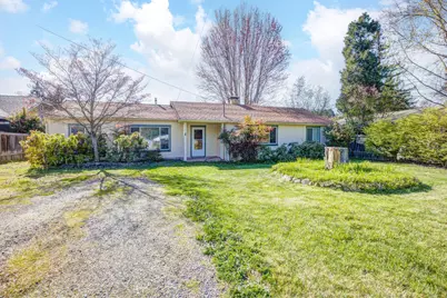 1128 SE Rogue Drive, Grants Pass, OR 97526 - Photo 1