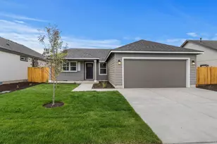 760 NW Walnut Ave, Redmond, OR 97756 - Photo 1