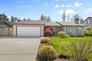 2738 Stonebrook Dr, Medford, OR 97504 - Photo 1