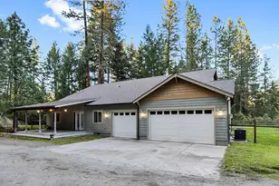 4186 E Evans Creek Rd, Rogue River, OR 97537 - Photo 1