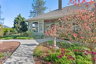 1106 NW Morgan Ln, Grants Pass, OR 97526 - Photo 1