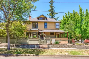 586 B St, Ashland, OR 97520 - Photo 1