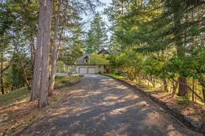 701 Shadow Hills Drive, Grants Pass, OR 97526 - Photo 1
