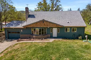 11515 Michael Rd, Central Point, OR 97502 - Photo 1