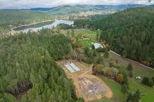 185 S Shr Dr, Selma, OR 97538 - Photo 1