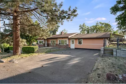 2318 Modoc Street, Klamath Falls, OR 97601 - Photo 1