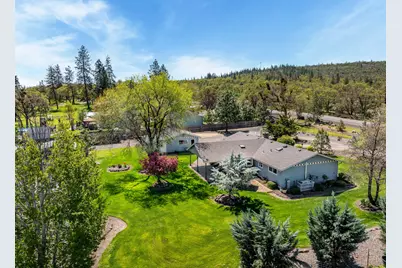 4234 Reese Creek Road, Eagle Point, OR 97524 - Photo 1