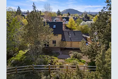828 NE Robin Court, Bend, OR 97701 - Photo 1