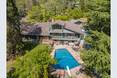 240 NE Scenic Drive, Grants Pass, OR 97526 - Photo 1