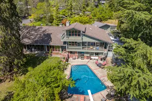 240 NE Scenic Dr, Grants Pass, OR 97526 - Photo 1