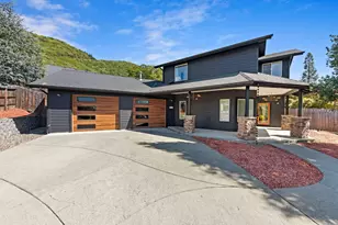 1507 R J Dr, Grants Pass, OR 97526 - Photo 1