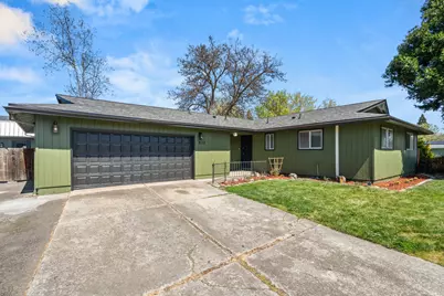 633 Libby Street, Central Point, OR 97502 - Photo 1