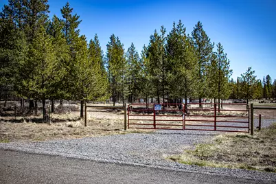 6000 Split Rail Road, La Pine, OR 97739 - Photo 1