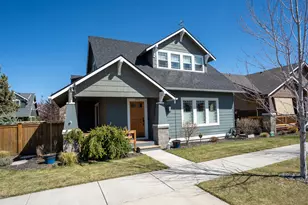 2724 NE Black Oak Pl, Bend, OR 97701 - Photo 1