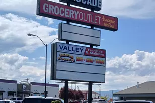 7571 OR-62, White City, OR 97503 - Photo 1