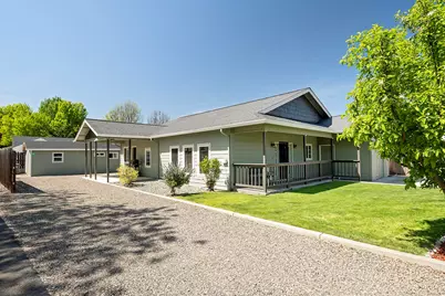 2010 Kings Highway, Medford, OR 97501 - Photo 1