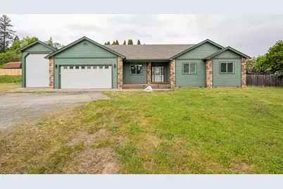 1634 NW F Street, Grants Pass, OR 97526 - Photo 1