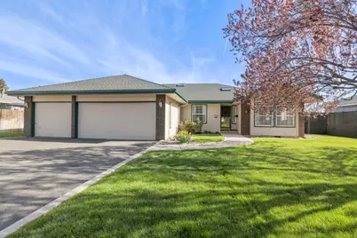 6726 Verda Vista Drive, Klamath Falls, OR 97603 - Photo 1