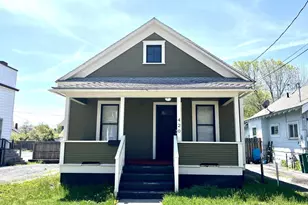 420 N 10th St, Klamath Falls, OR 97601 - Photo 1