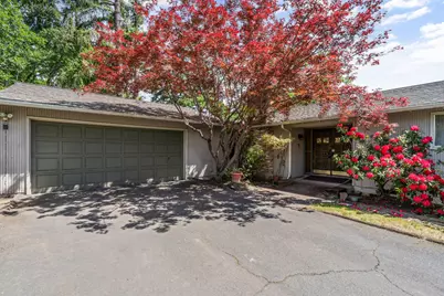 305 S Groveland Avenue, Medford, OR 97504 - Photo 1