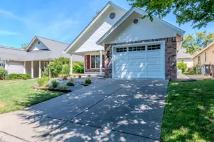 3535 Southvillage Dr, Medford, OR 97504 - Photo 1