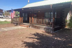 10744 Hwy 62, Eagle Point, OR 97524 - Photo 1