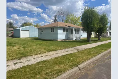 927 Alandale Street, Klamath Falls, OR 97603 - Photo 1