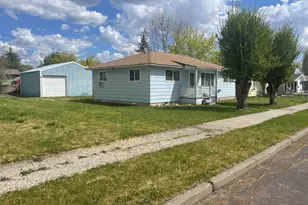 927 Alandale St, Klamath Falls, OR 97603 - Photo 1