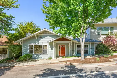 817 N Mountain Avenue, Ashland, OR 97520 - Photo 1