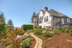 6430 Pineridge Dr, Medford, OR 97504 - Photo 1