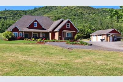 7765 Colonial Way, Central Point, OR 97502 - Photo 1