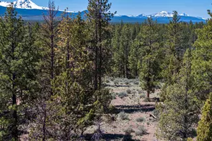 62947 Levins Ln, Bend, OR 97703 - Photo 1