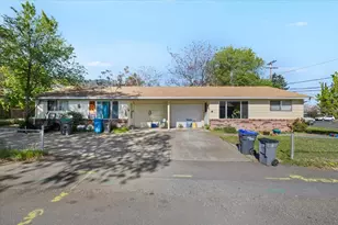 1208 Iowa St, Ashland, OR 97520 - Photo 1