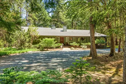 515 Cambridge Drive, Grants Pass, OR 97526 - Photo 1