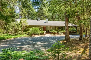 515 Cambridge Dr, Grants Pass, OR 97526 - Photo 1