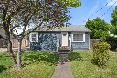 400 S Peach Street, Medford, OR 97501 - Photo 1