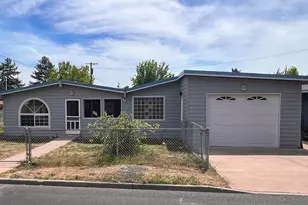 1214 NE Loper Ave, Prineville, OR 97754 - Photo 1