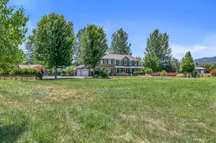 2969 Linden Ln, Central Point, OR 97502 - Photo 1