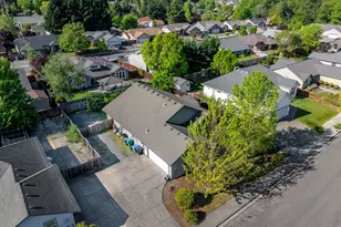 881 Kendall Dr, Grants Pass, OR 97527 - Photo 1