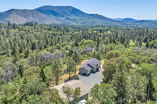 920 Templin Ave, Grants Pass, OR 97526 - Photo 1