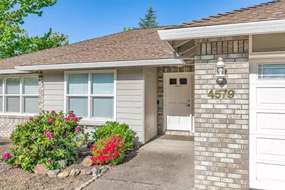 4579 Eagle Trace Drive, Medford, OR 97504 - Photo 1