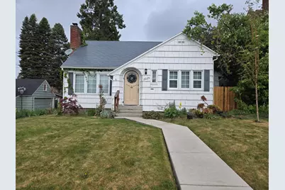 2025 Lawrence Street, Klamath Falls, OR 97601 - Photo 1