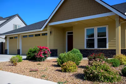 2571 NW Greenwood Avenue, Redmond, OR 97756 - Photo 1