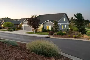 225 Morning Dove Trail, Eagle Point, OR 97524 - Photo 1