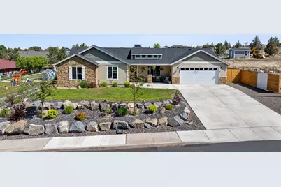 708 NE A Street, Madras, OR 97741 - Photo 1